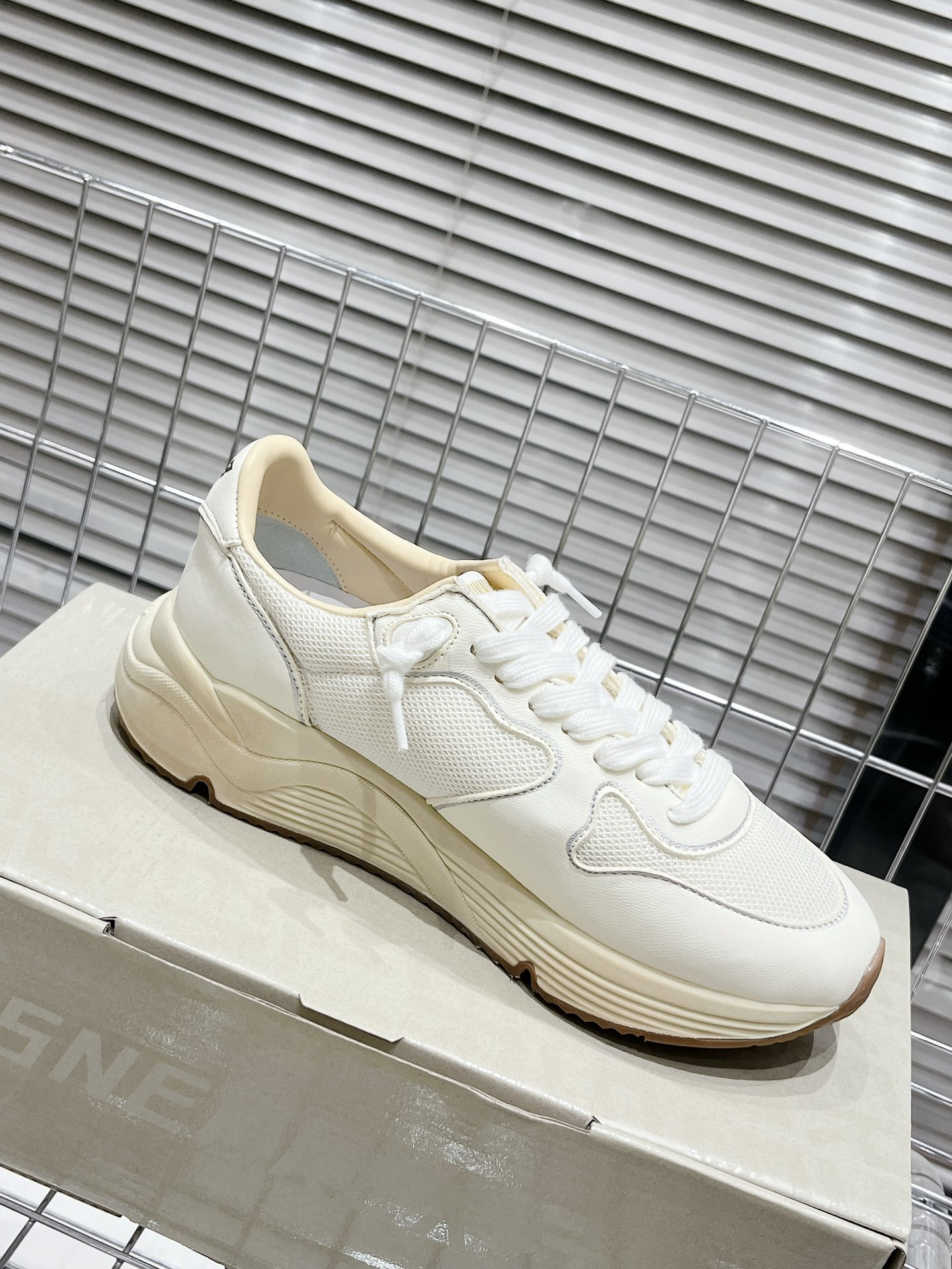 Golden Goose Sneakers-44