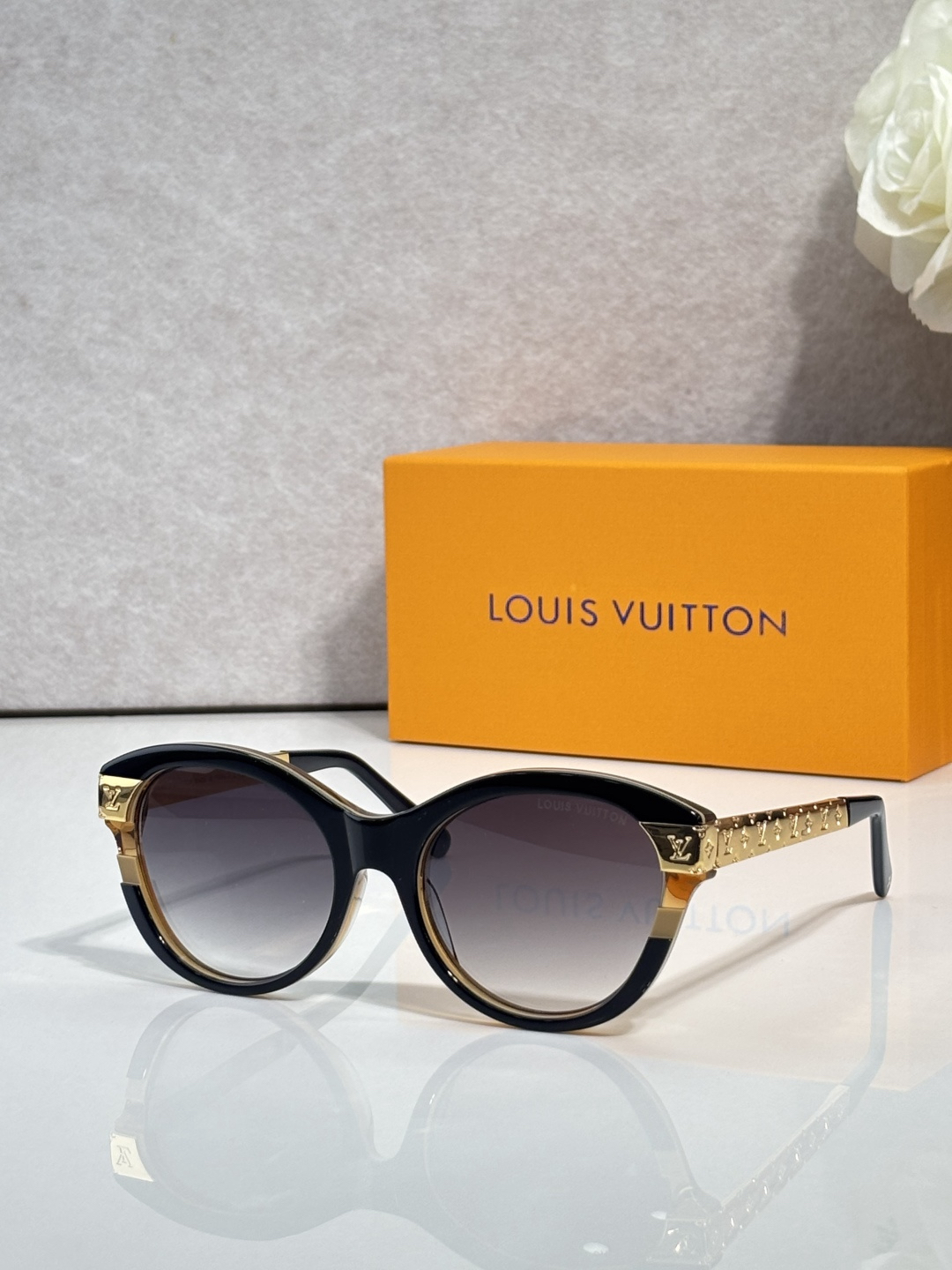 LV glasses-53