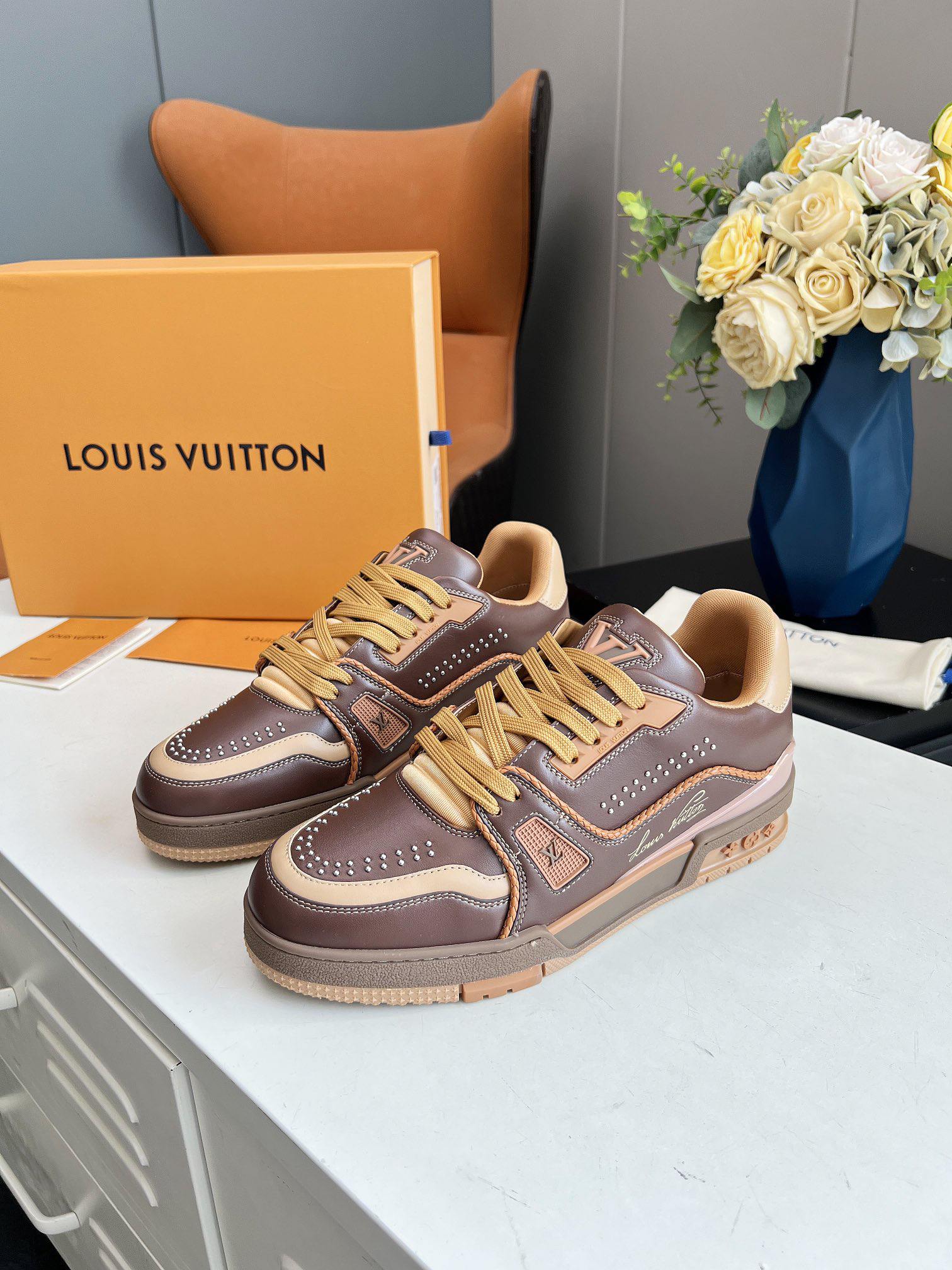 Lv Sneakers-70
