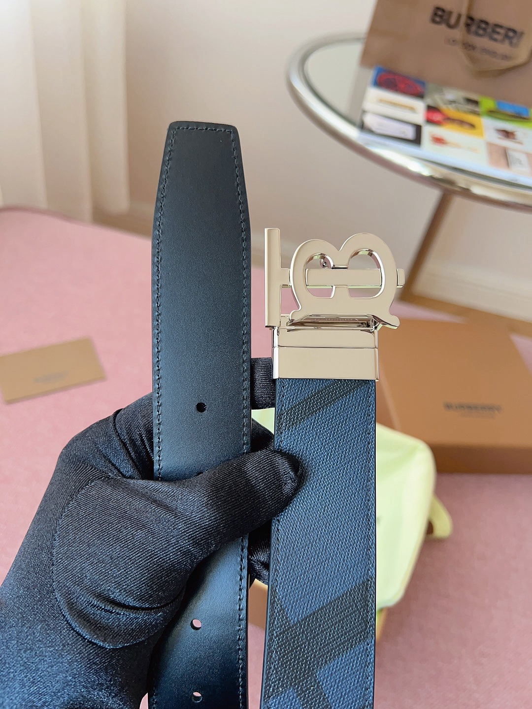 Burberry belt-111
