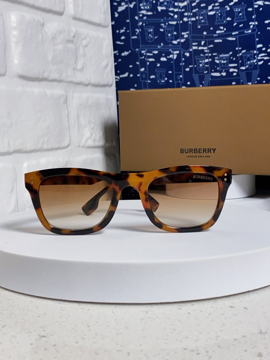 Burberry glasses-39