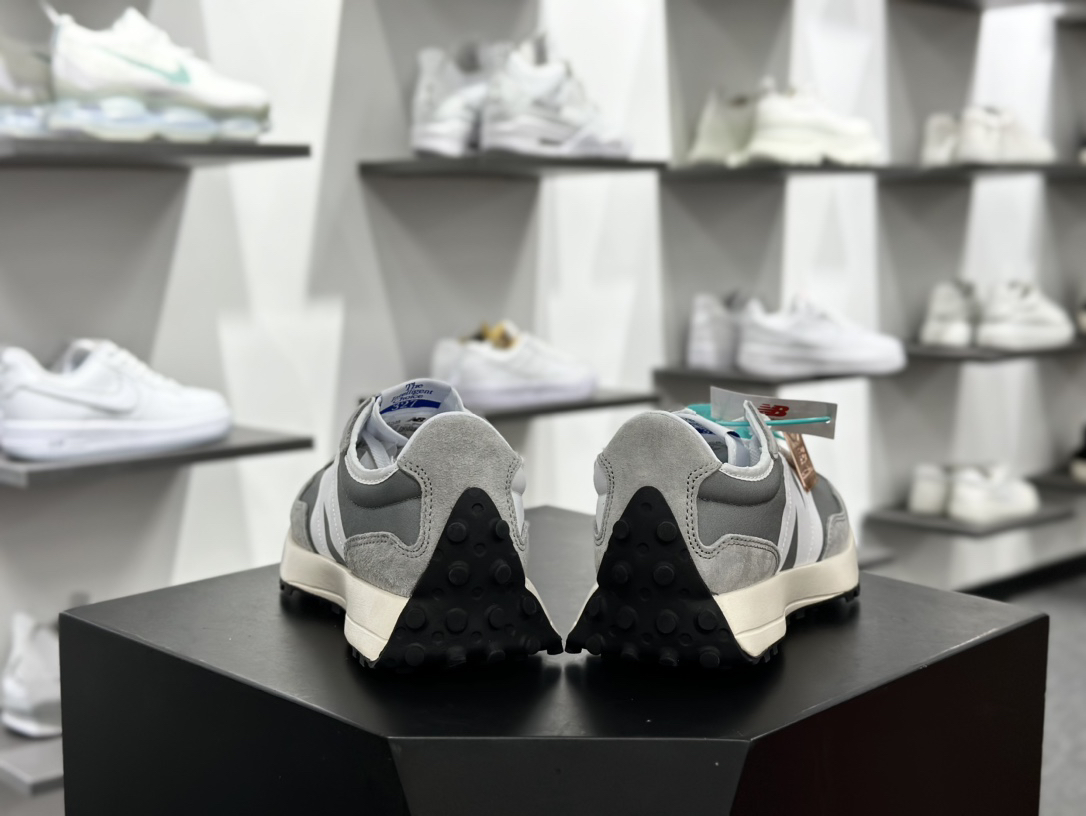 New Balance Sneakers-365