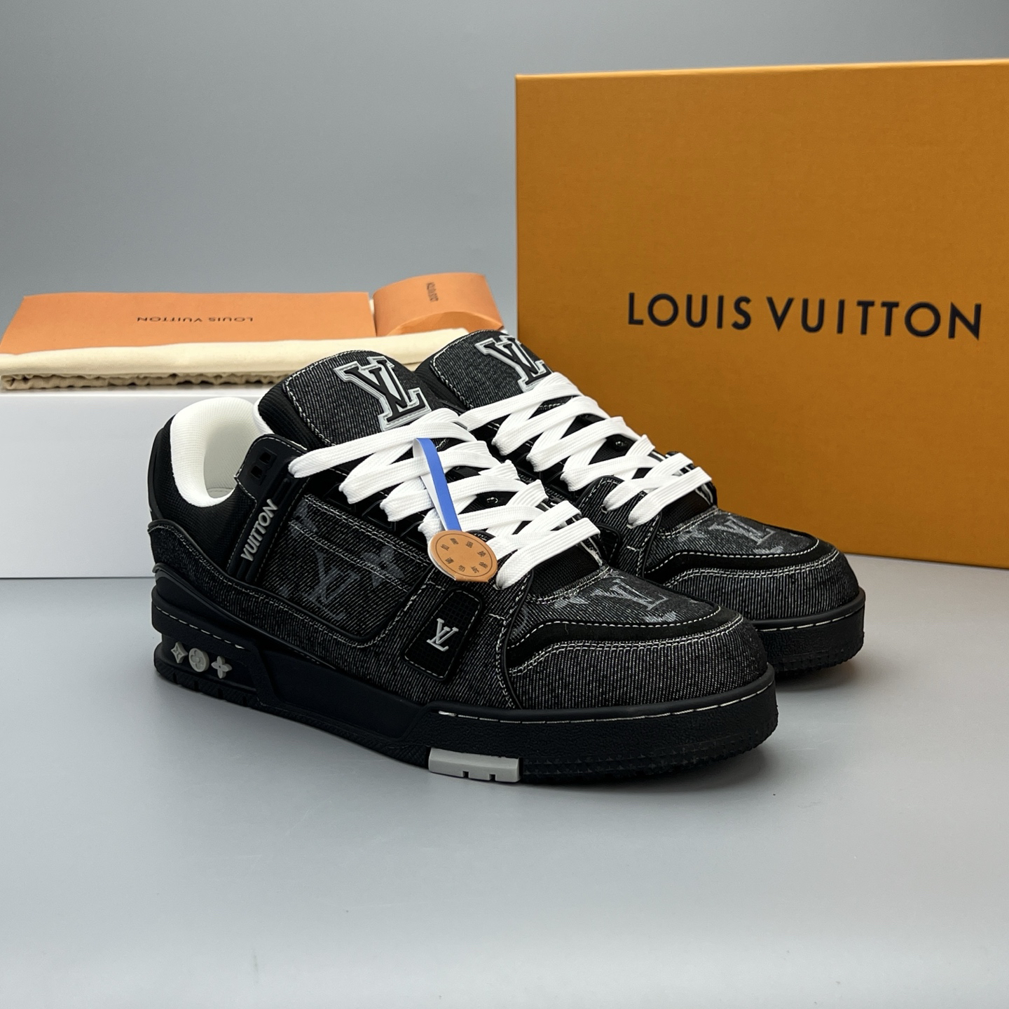 Lv Sneakers-144