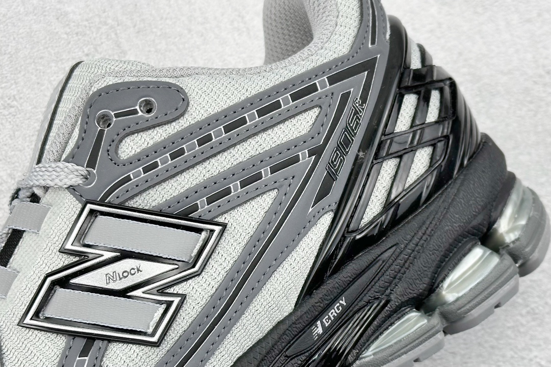 New Balance Sneakers-95