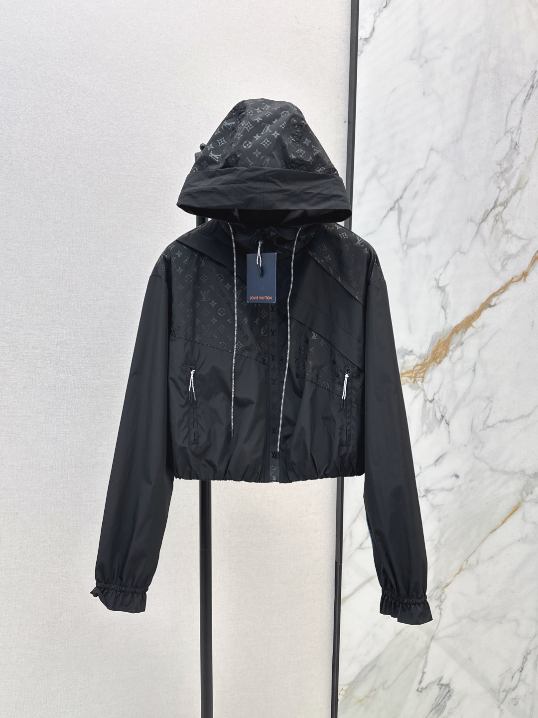 LV Clothing-322