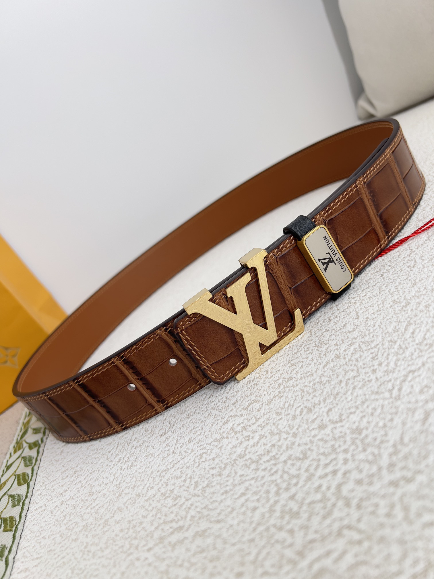 Lv belt-52