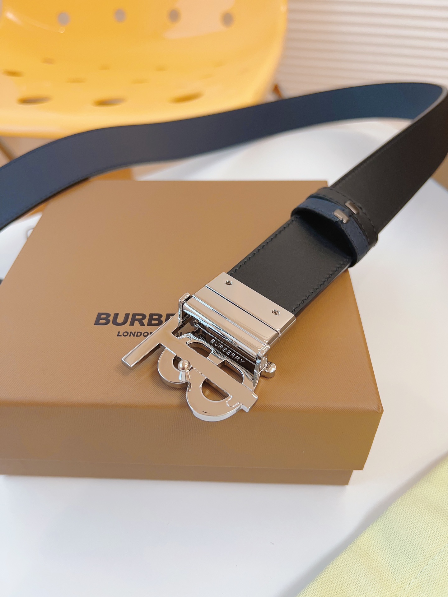 Burberry belt-114