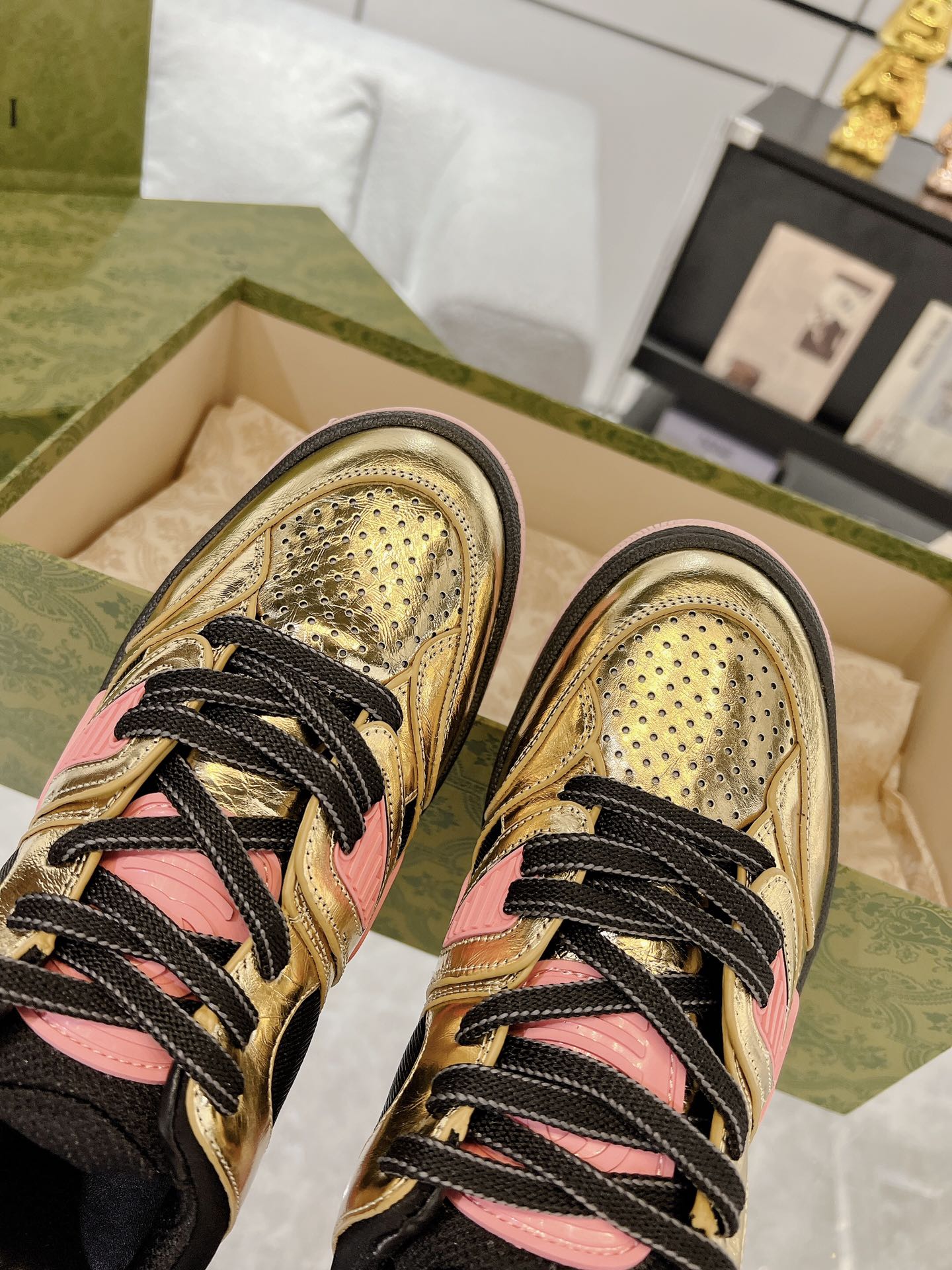 Gucci Sneakers-31
