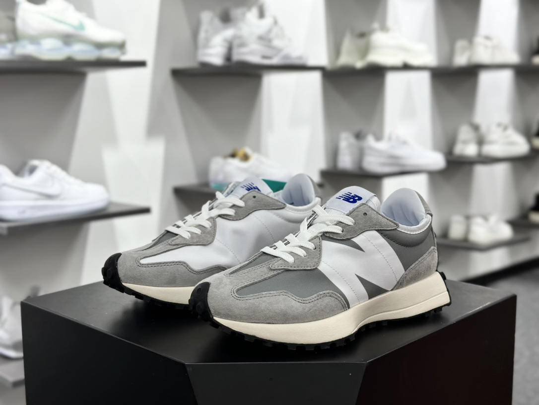 New Balance Sneakers-365
