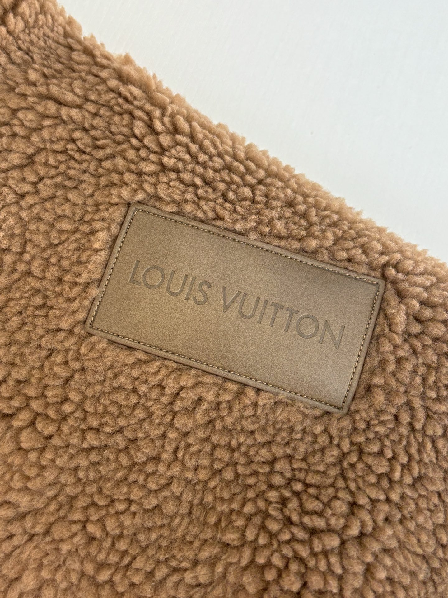 LV Clothing-297
