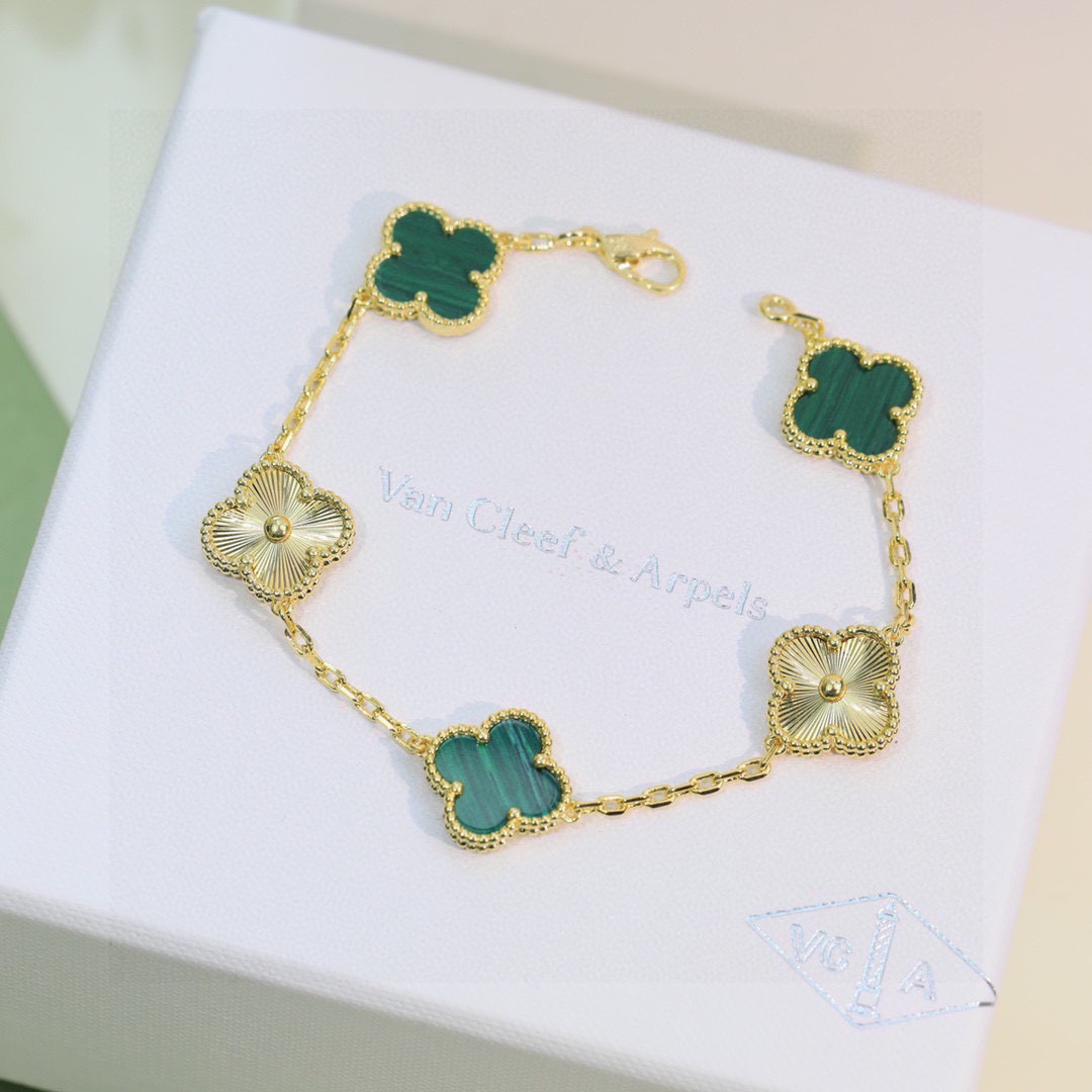 Van Cleef & Arpels Bracelet-31