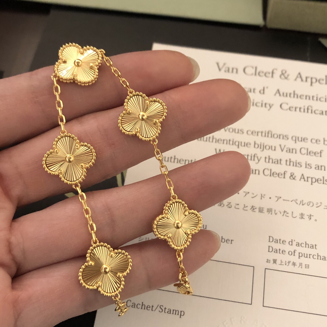 Van Cleef & Arpels Bracelet-36