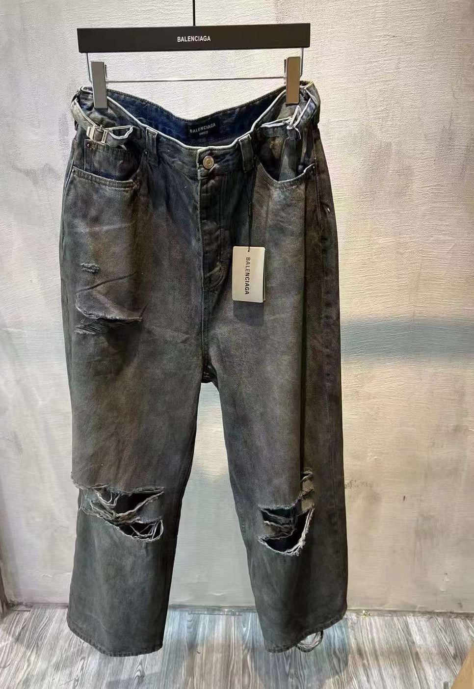 Balenciaga clothing-112