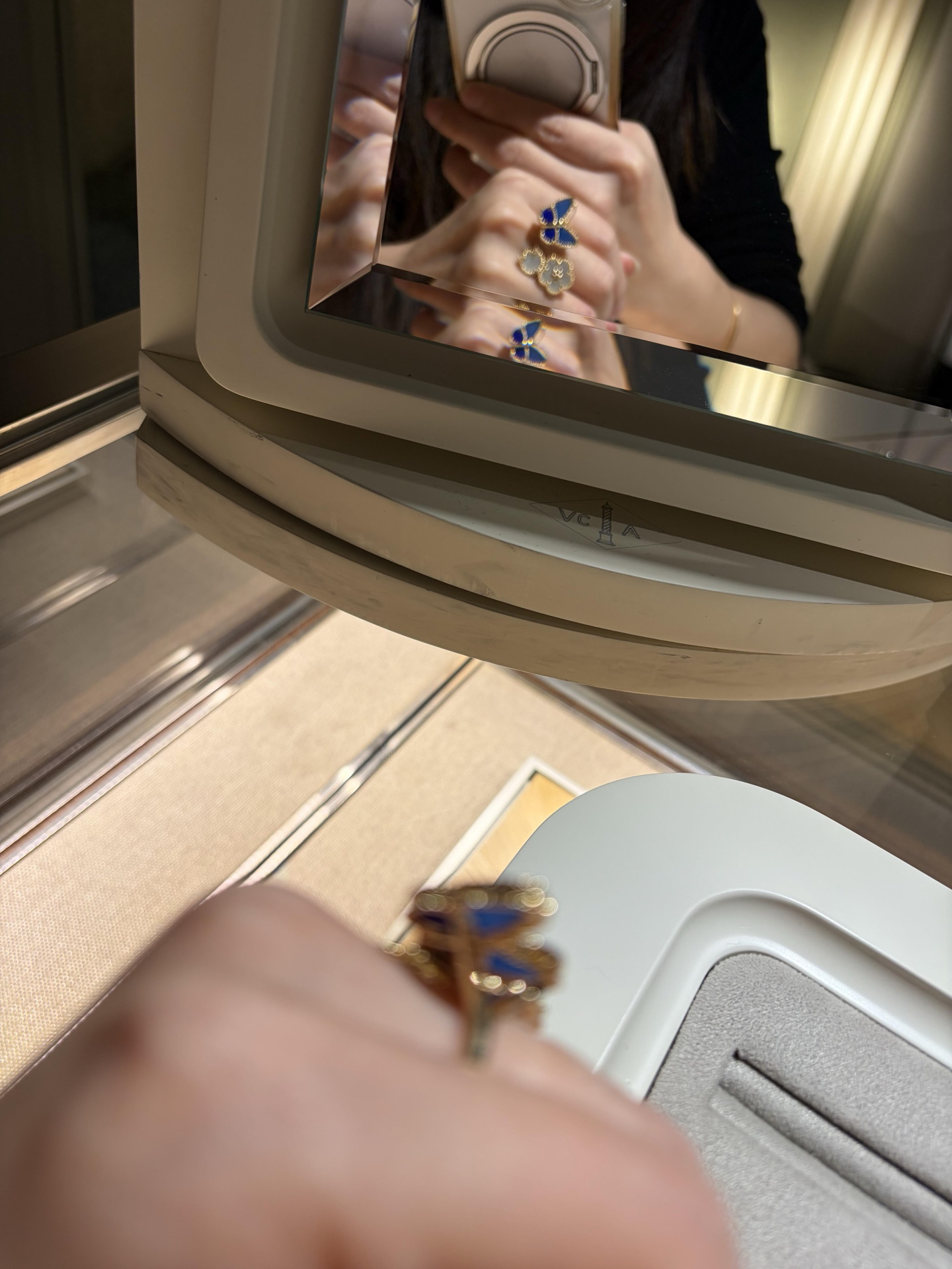 Van Cleef & Arpels ring-104