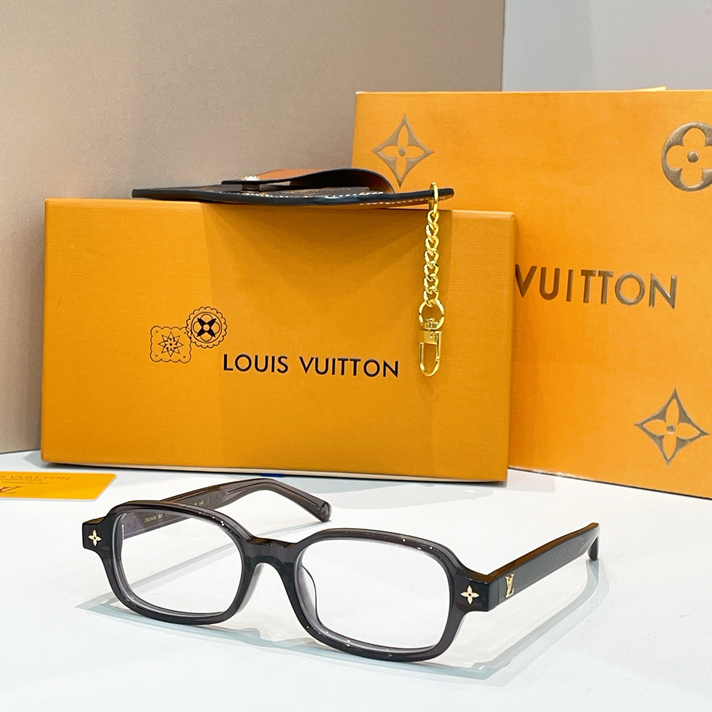 LV glasses-15
