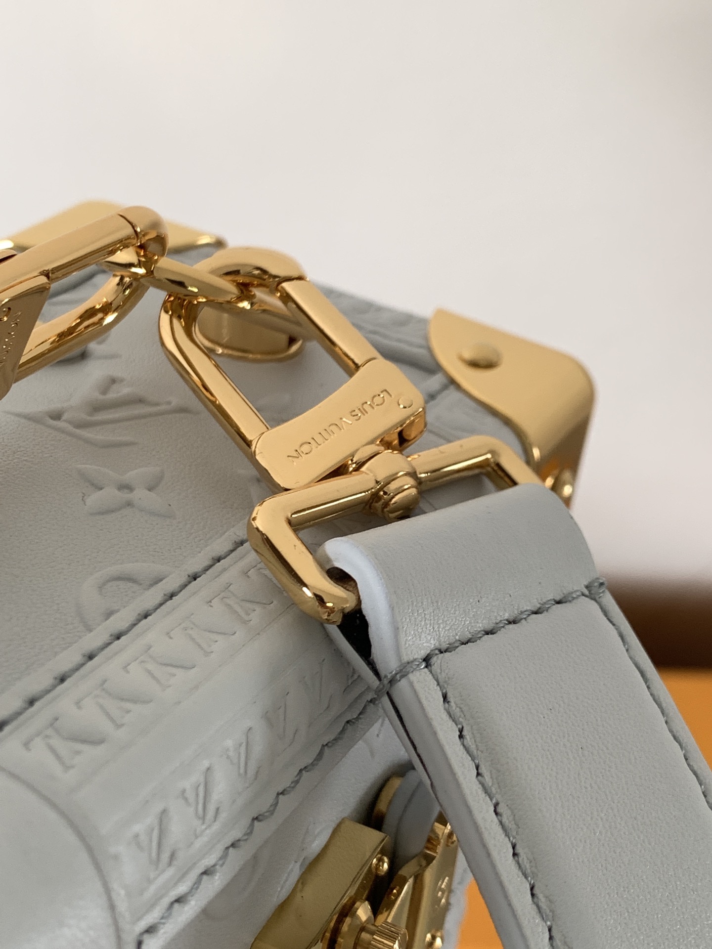 Louis Vuitton Hot New Product-166