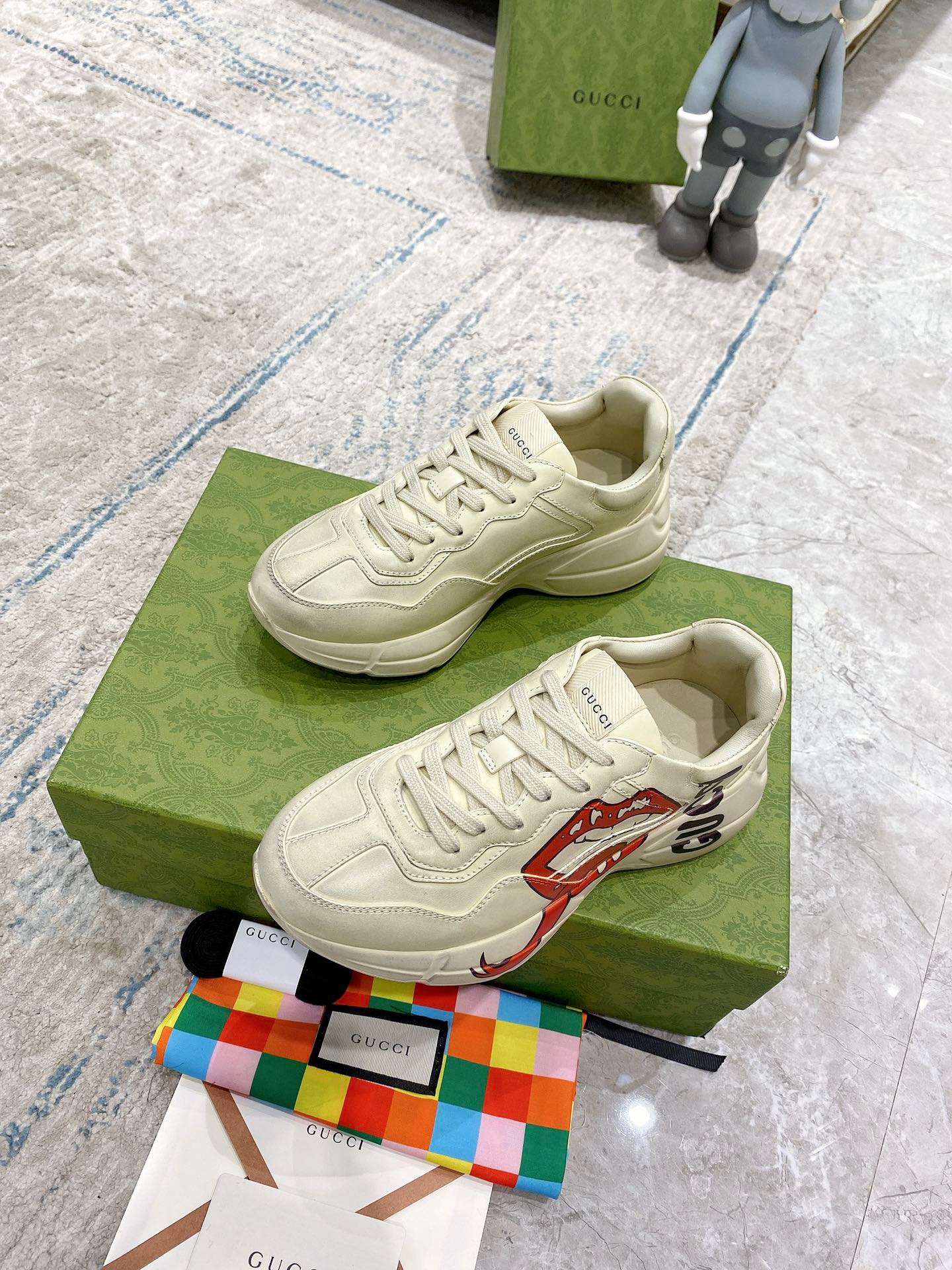 Gucci Sneakers-199