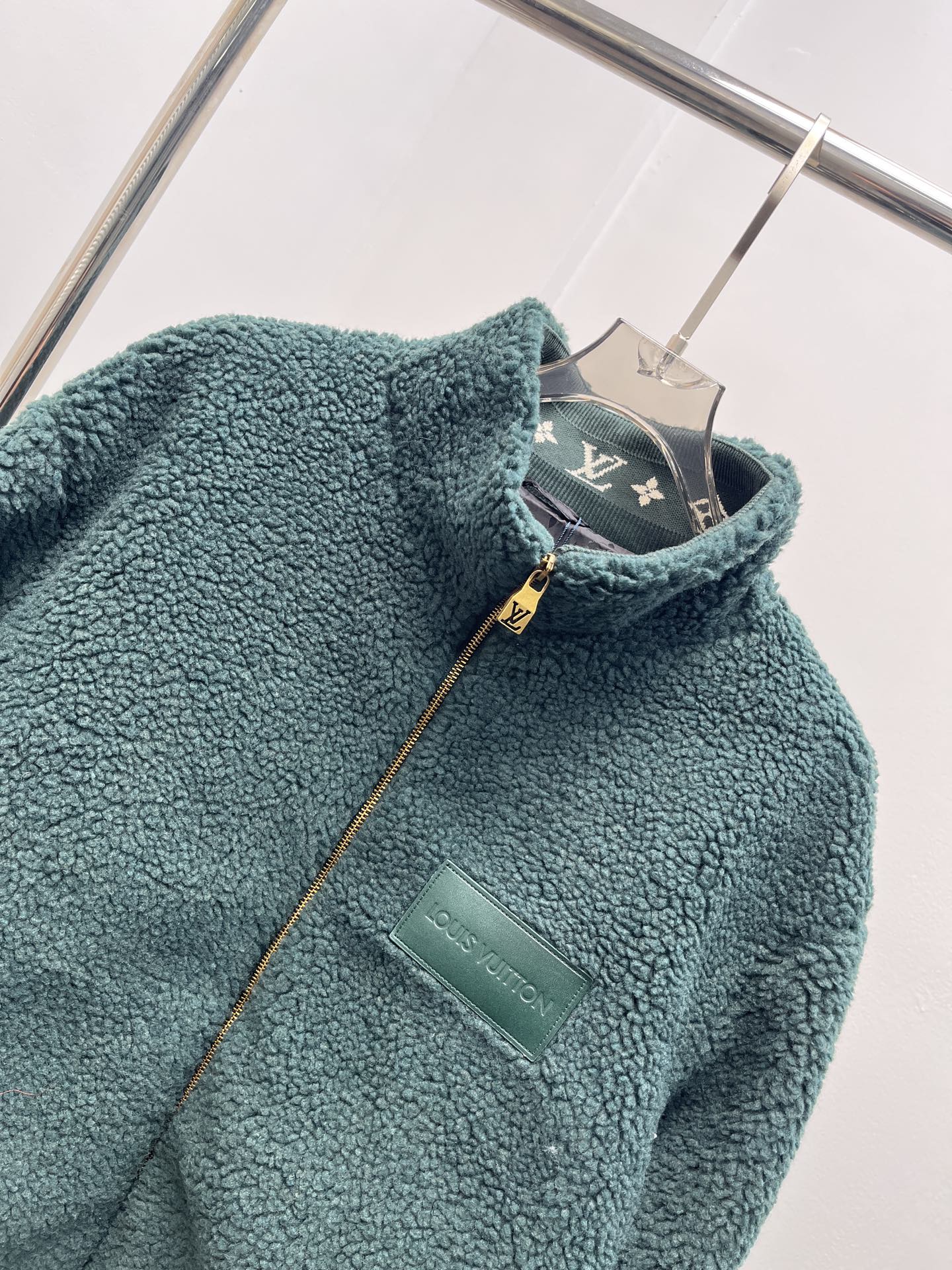 LV Clothing-350