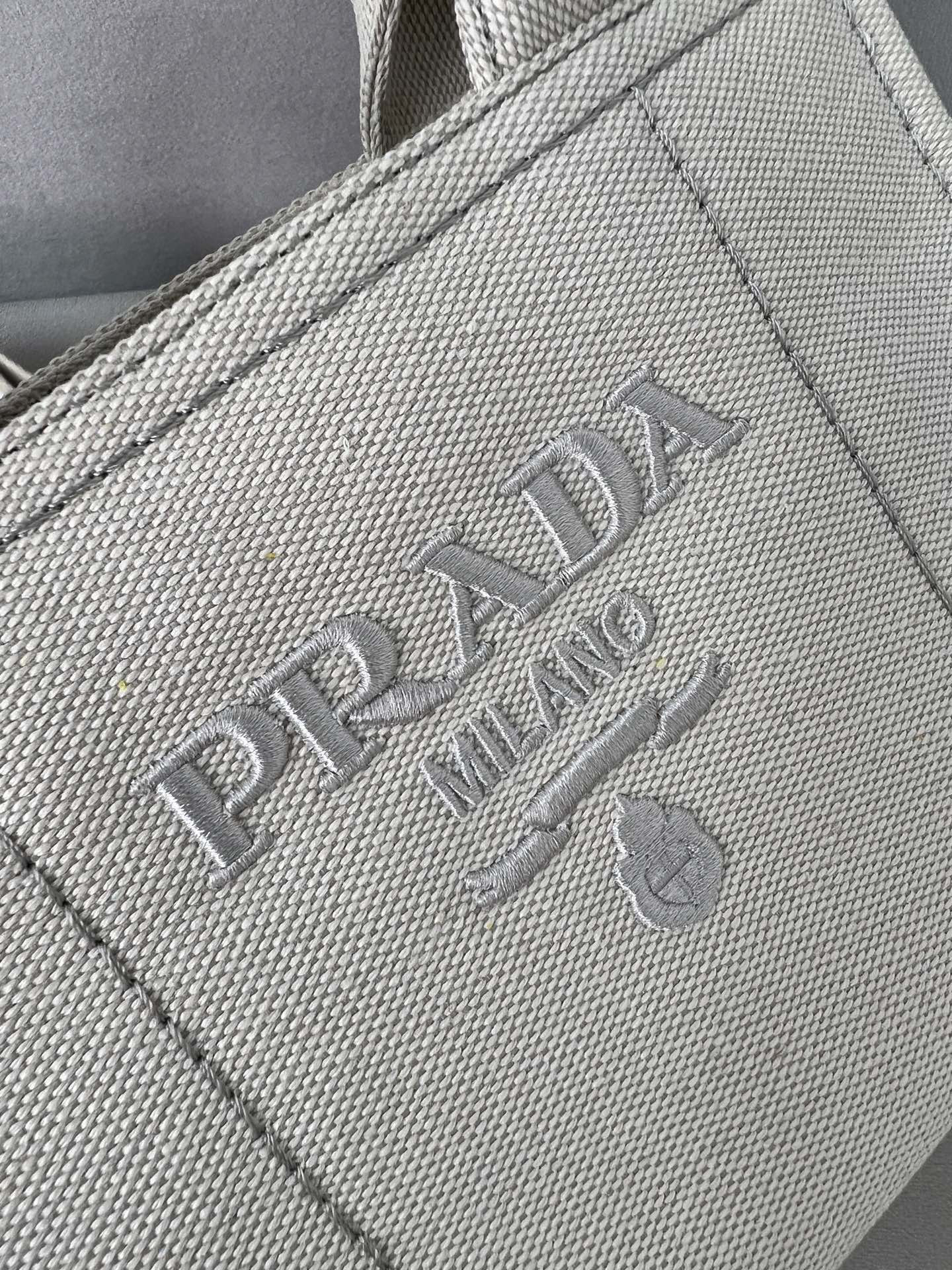Prada Hot New Product-23