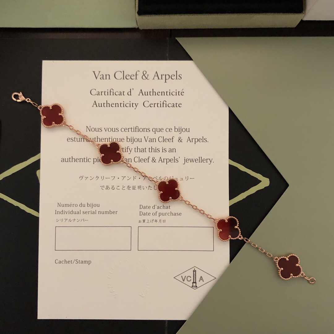 Van Cleef & Arpels necklace-136