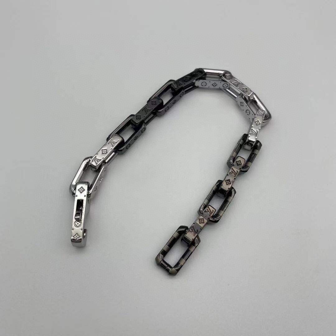LV Bracelet-44