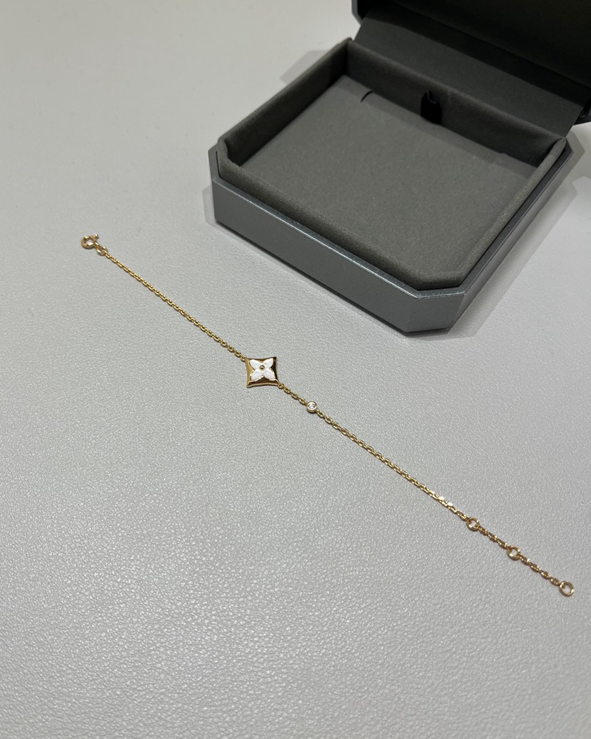 LV Bracelet-10