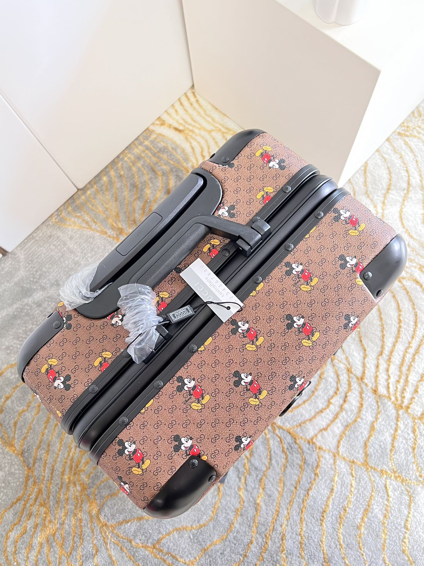 Gucci luggage-23