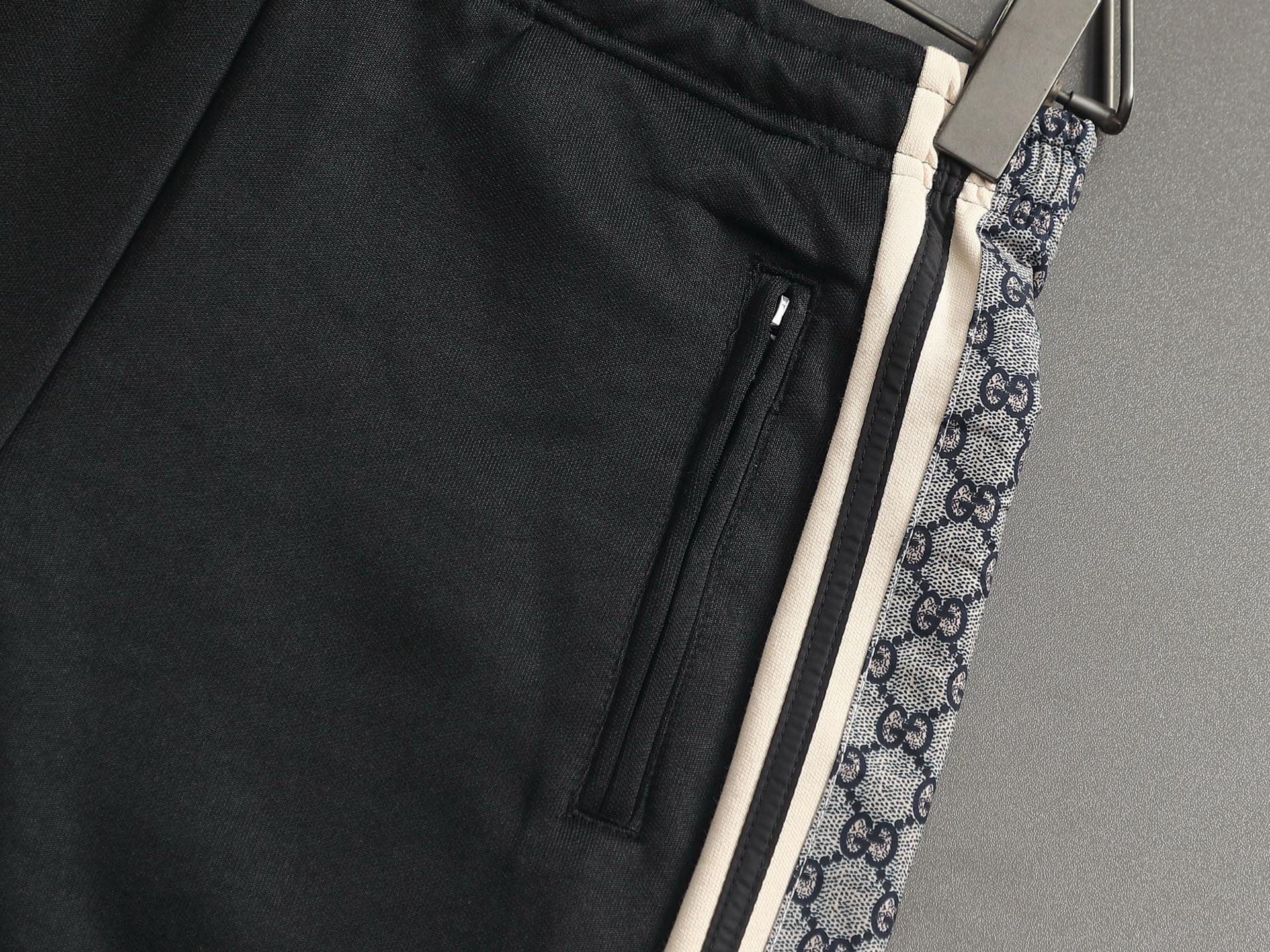 Gucci clothing-254