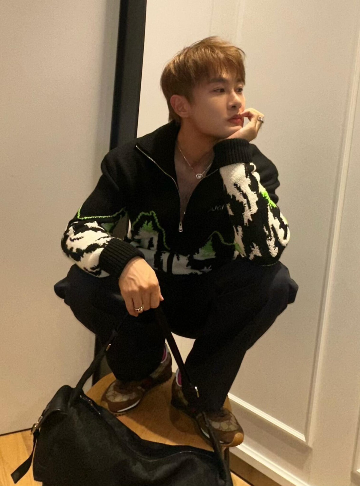 Gucci Clothing-131