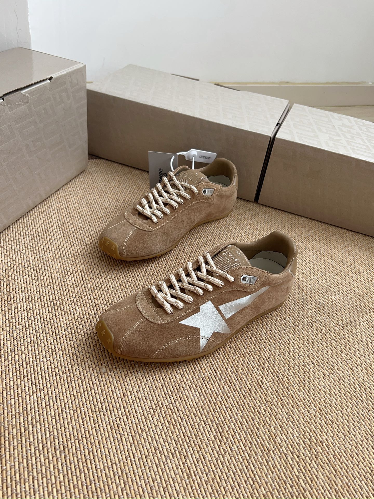 Golden Goose Sneakers-9