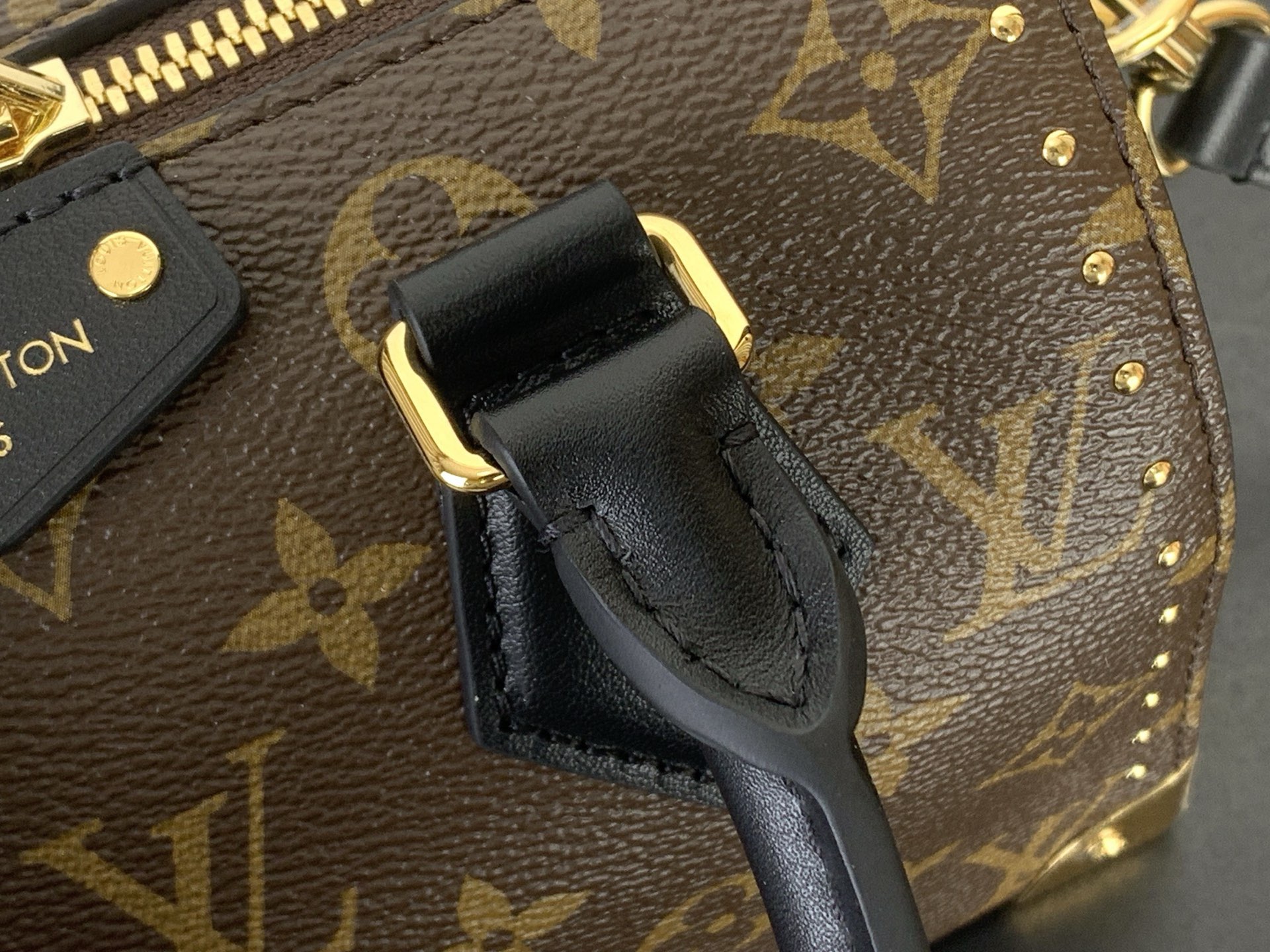 Louis Vuitton Hot New Product-27