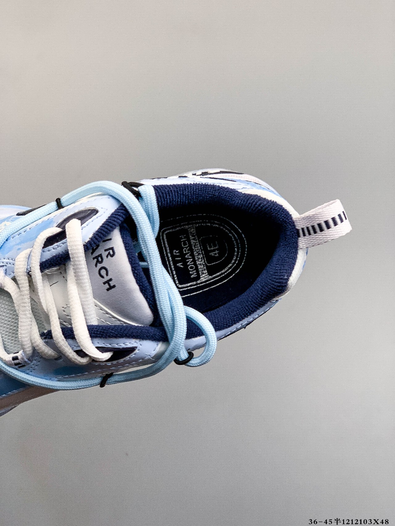 Nike Sneakers-301