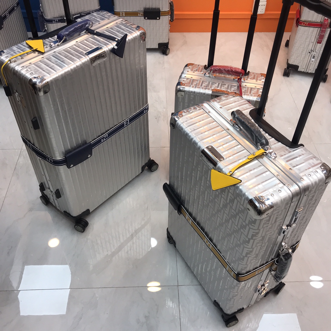 Fendi luggage-17