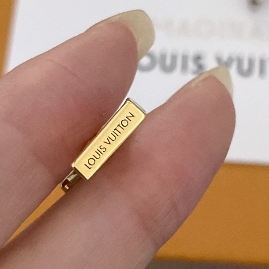 LV earrings-16