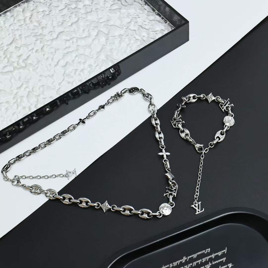 LV Bracelet-63