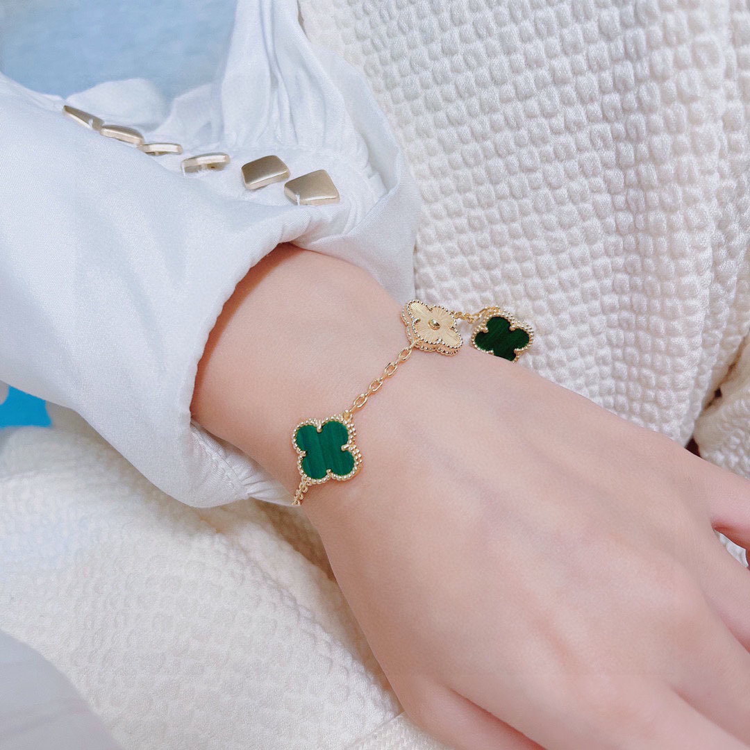 Van Cleef & Arpels Bracelet-31