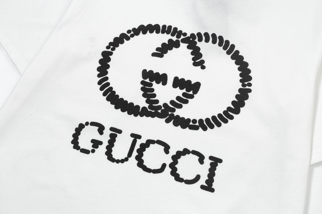 Gucci clothing-75