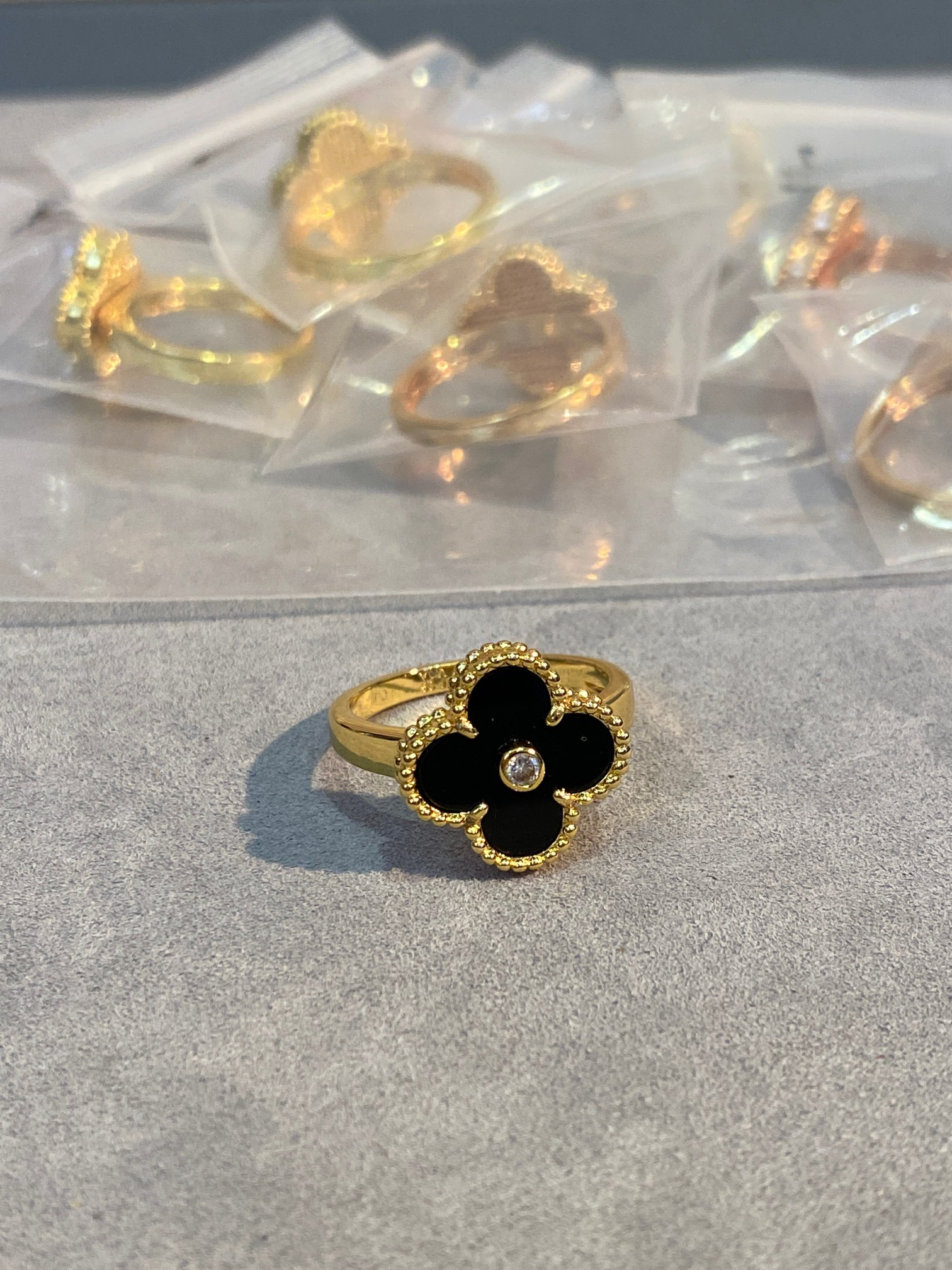 Van Cleef & Arpels ring-24