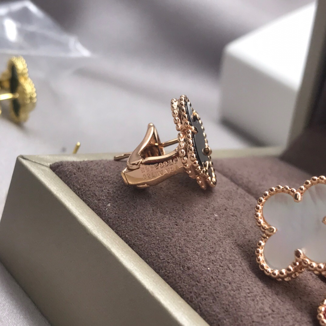 Van Cleef & Arpels earring-19