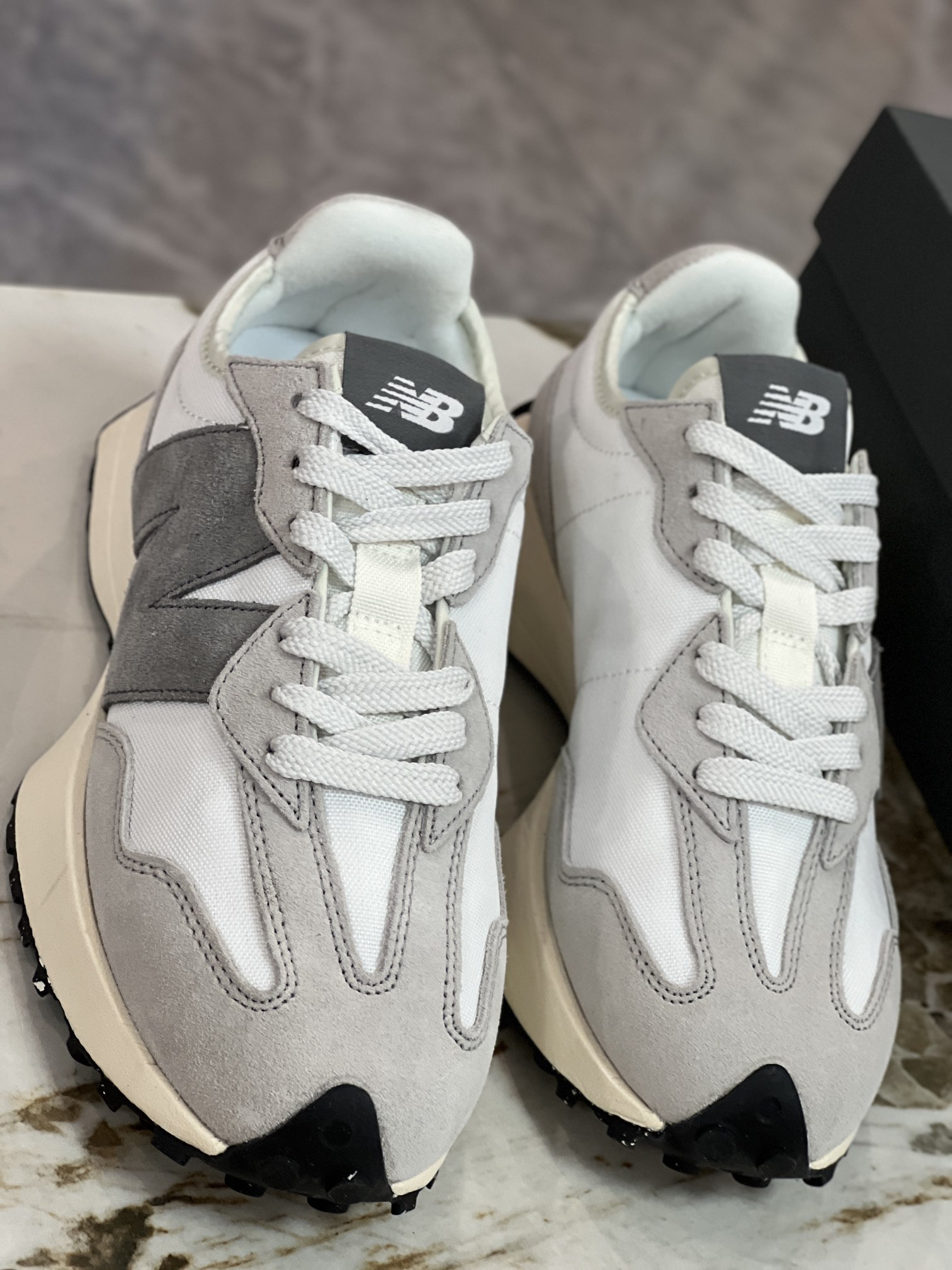 New Balance Sneakers-135