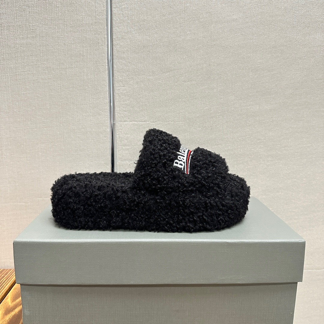 Balenciaga Summer footwear