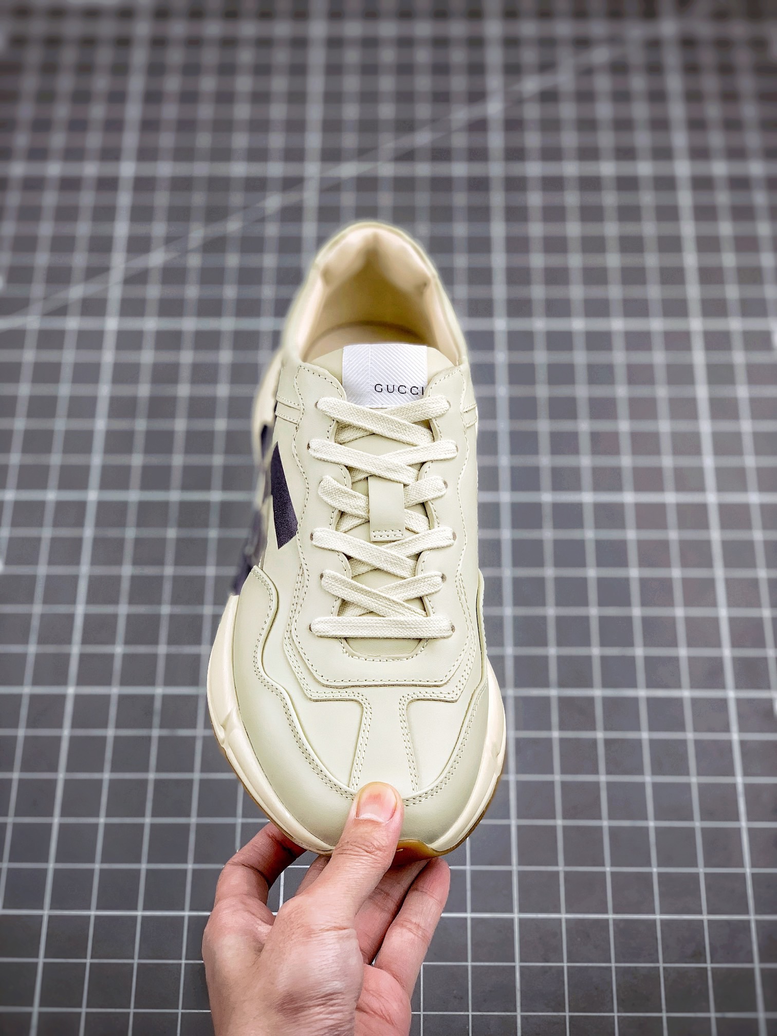 Gucci Sneakers-191
