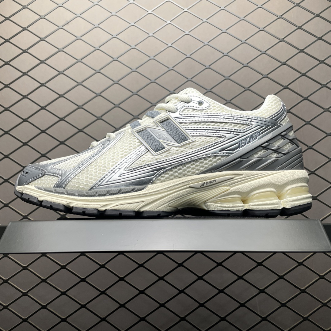 New Balance Sneakers-151