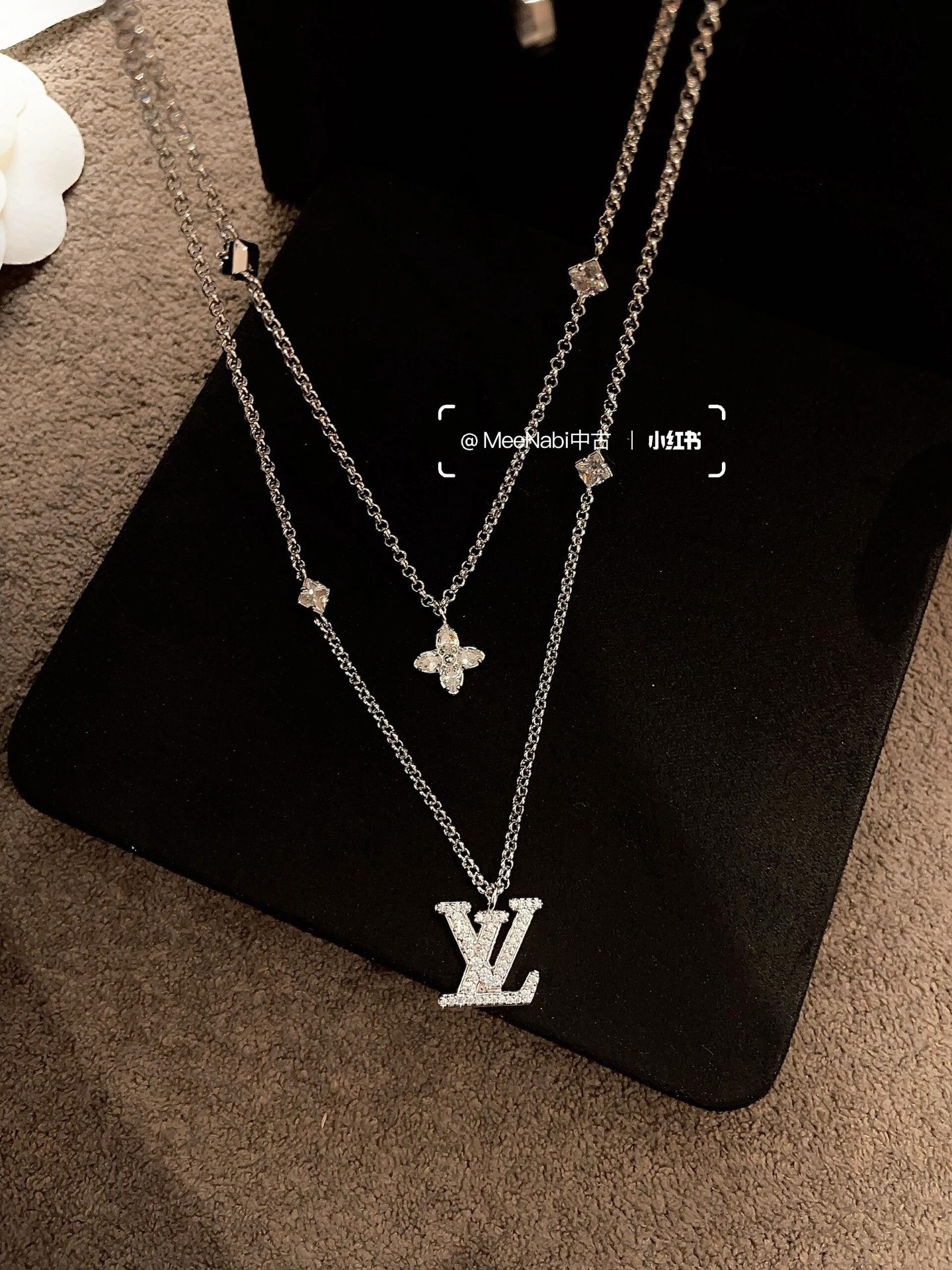 LV necklace-69