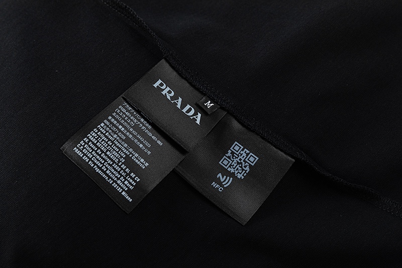 Prada clothing-36