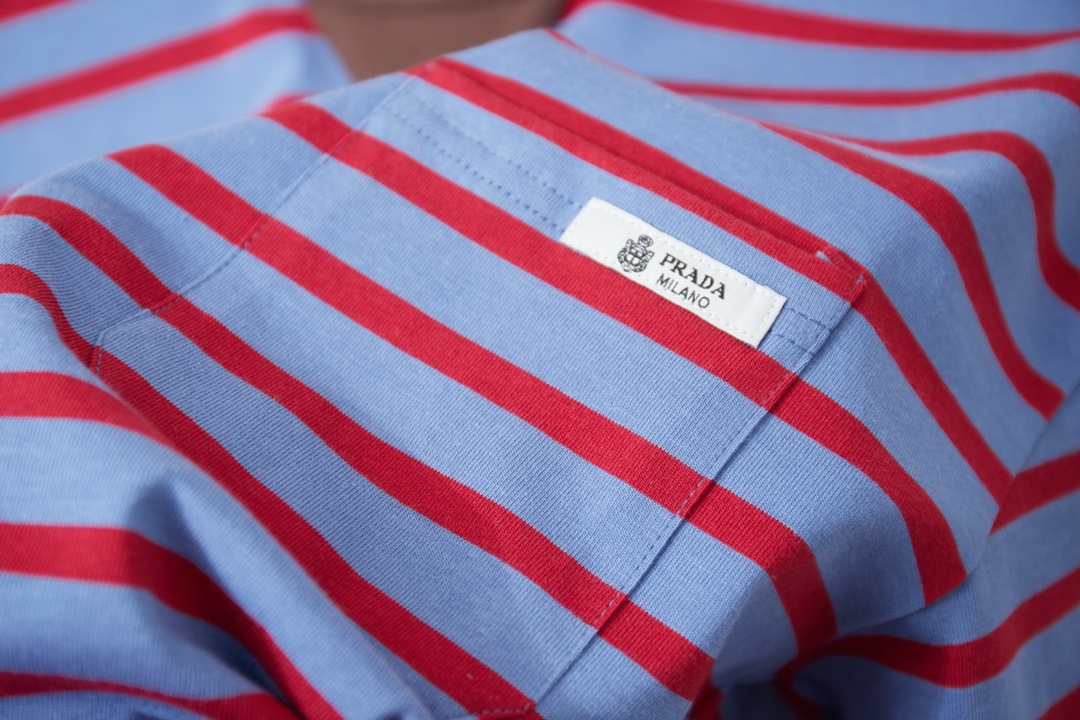 Prada clothing-249