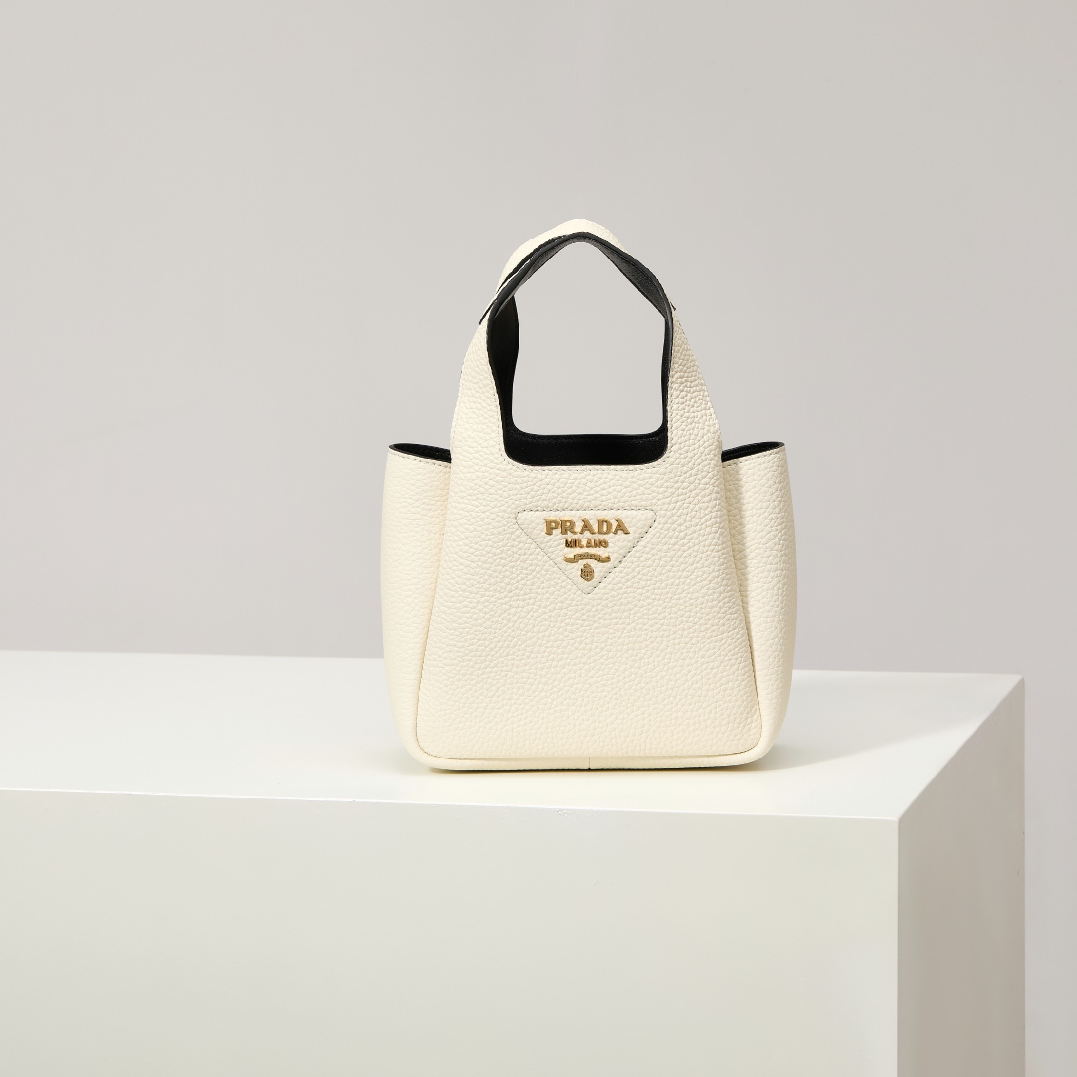 Prada Hot New Product-51