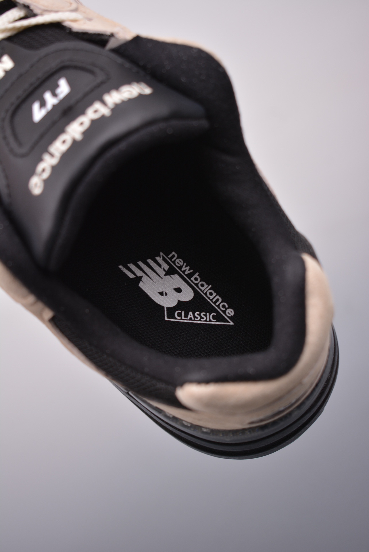 New Balance Sneakers-30