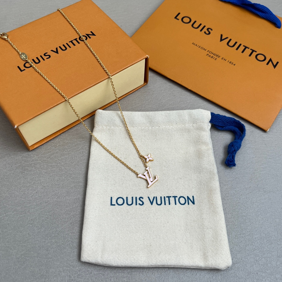 LV necklace-33