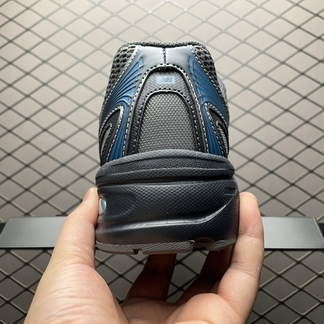 New Balance Sneakers-102